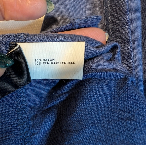 Gap Long Periwinkle Softy Rayon/Lyocell Rectangle Scarf - Picture 8 of 9